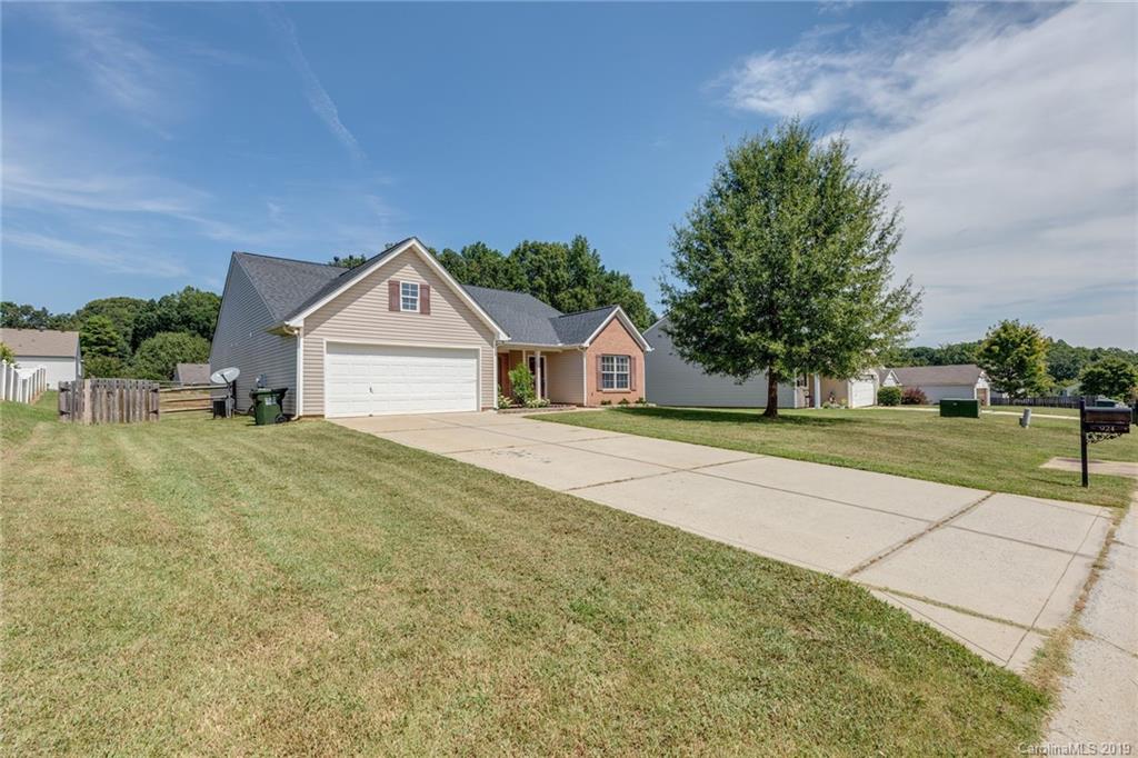 921 Poplar Forest Ridge Clover, SC 29710 - Photo 2 of 29 Gallery Image 2