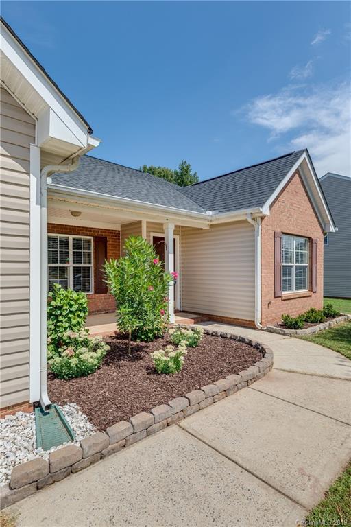 921 Poplar Forest Ridge Clover, SC 29710 - Photo 3 of 29 Gallery Image 3