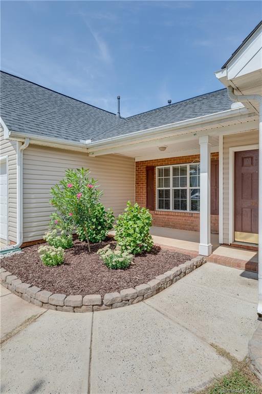 921 Poplar Forest Ridge Clover, SC 29710 - Photo 4 of 29 Gallery Image 4