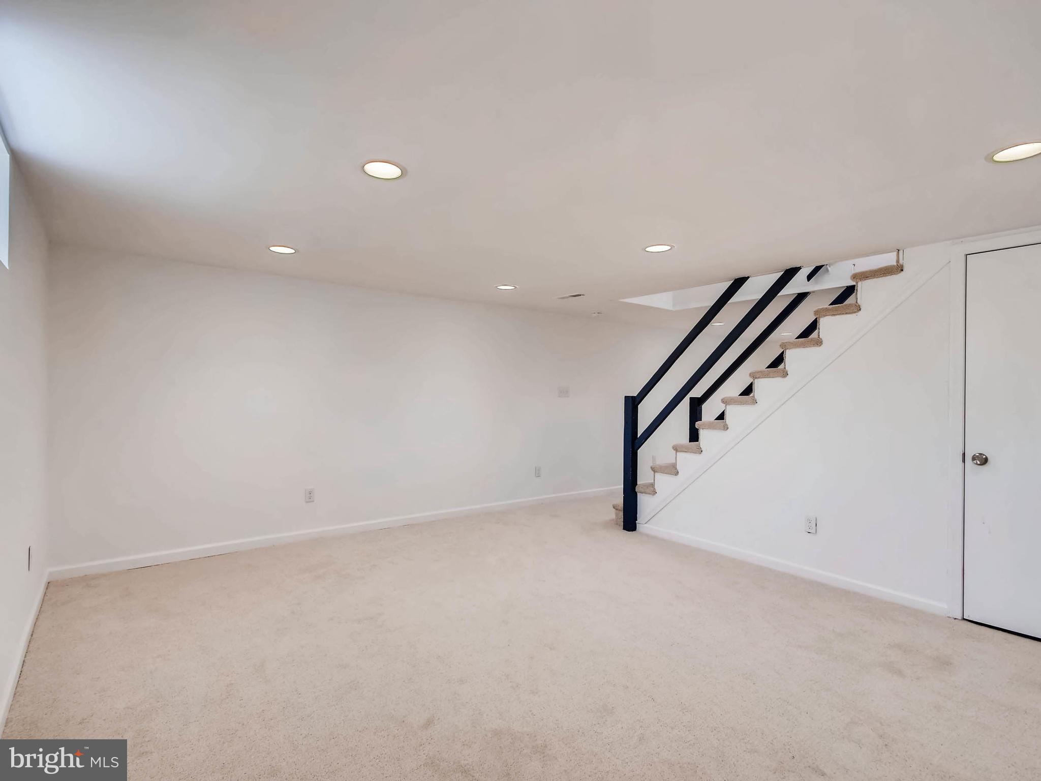 1722 Melbourne Road Baltimore, MD 21222 - Photo 17 of 21 Family Room- Party Room