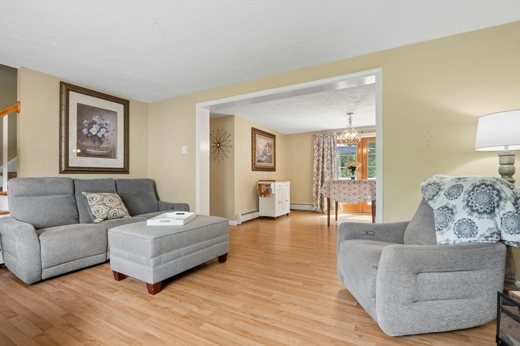 158 Copperfield Road Worcester, MA 01602 - Photo 17 of 42