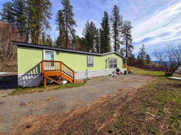 $305,000 | 2897 McNitt Road, Kettle Falls, WA 99141