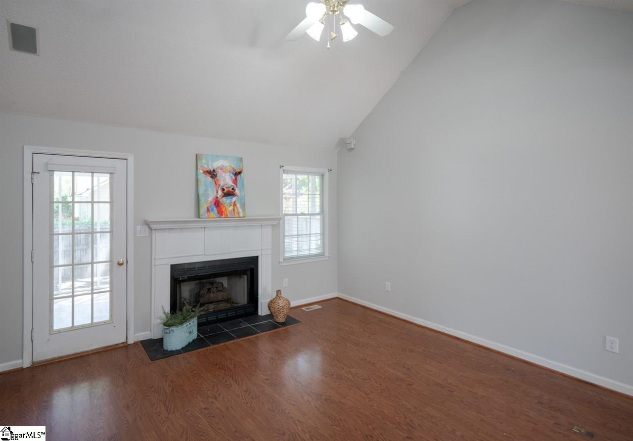 22 Fitzpatrick Court Fountain Inn, SC 29644 - Photo 8 of 34 Gallery Image 8