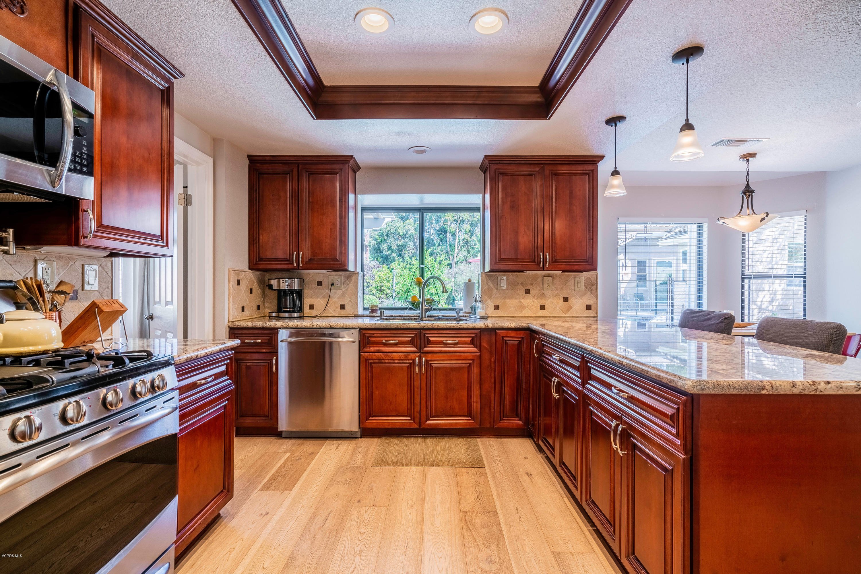384 Valley Gate Road Simi Valley, CA 93065 - Photo 13 of 45 384 Valley Gate Rd Simi Valley-print-013
