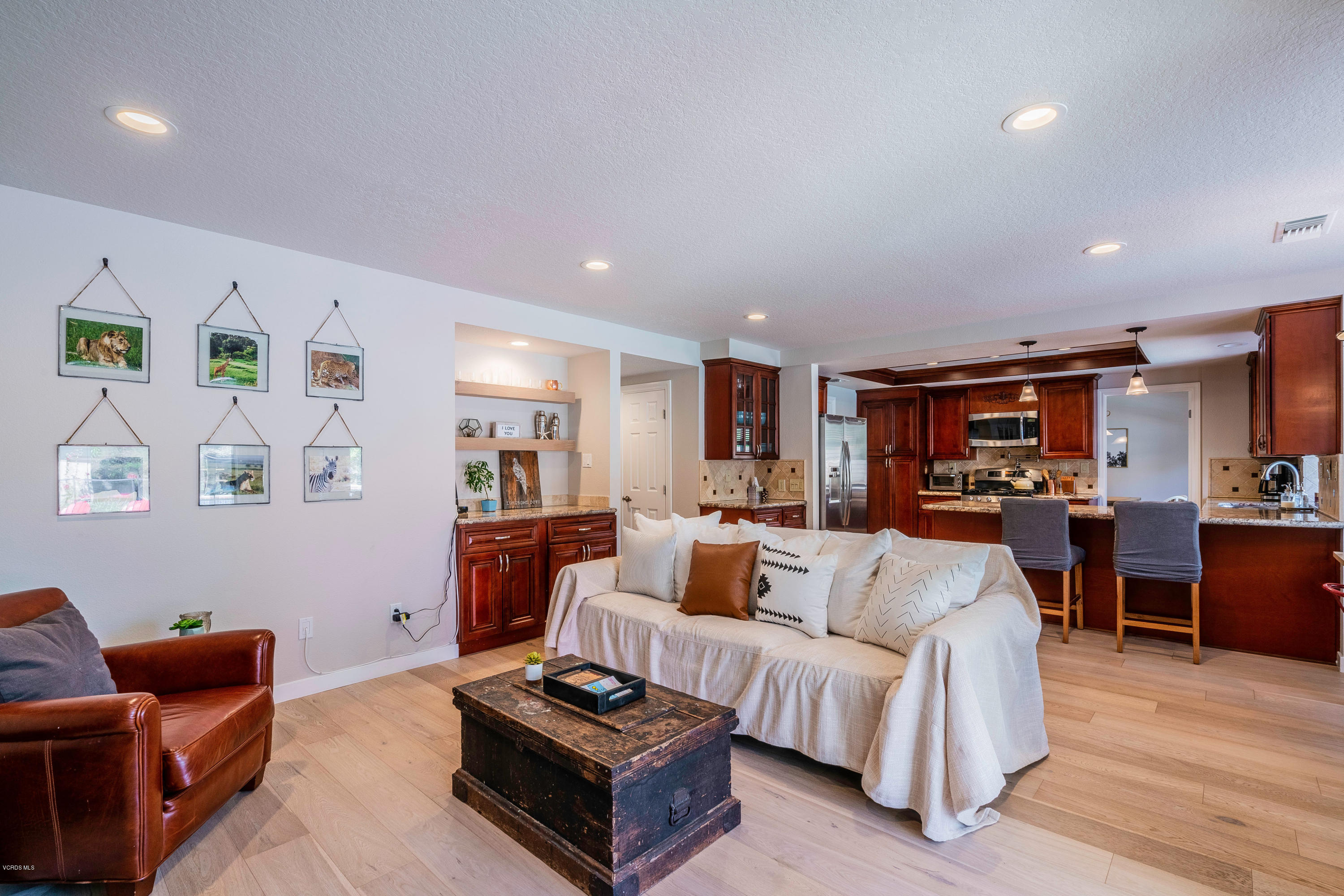 384 Valley Gate Road Simi Valley, CA 93065 - Photo 17 of 45 384 Valley Gate Rd Simi Valley-print-017