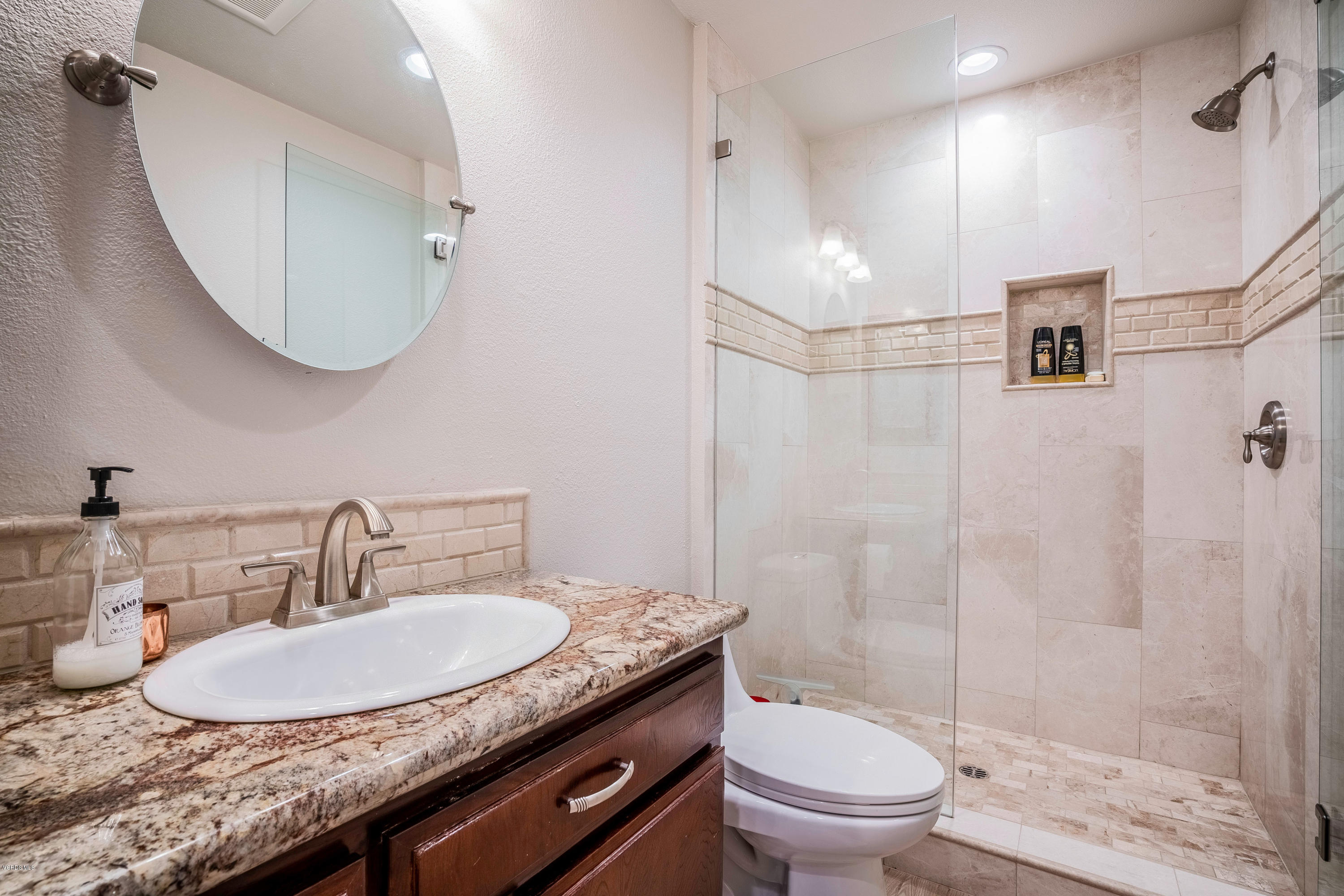384 Valley Gate Road Simi Valley, CA 93065 - Photo 19 of 45 384 Valley Gate Rd Simi Valley-print-019