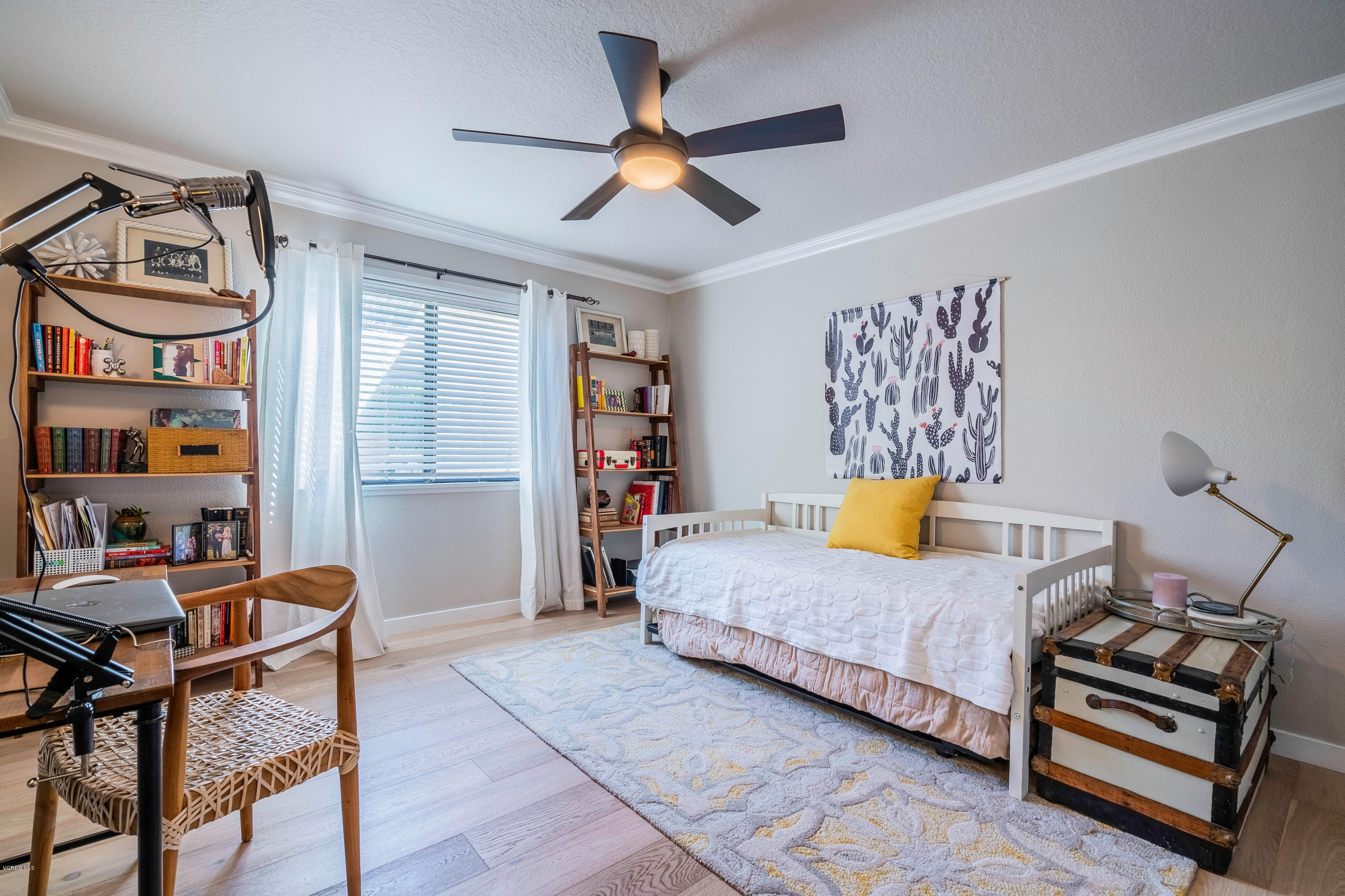 384 Valley Gate Road Simi Valley, CA 93065 - Photo 20 of 45 384 Valley Gate Rd Simi Valley-print-020