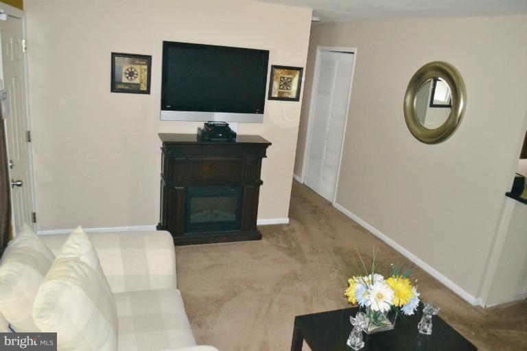 902 Shirley Manor Road Reisterstown, MD 21136 - Photo 6 of 16 Interior (General)