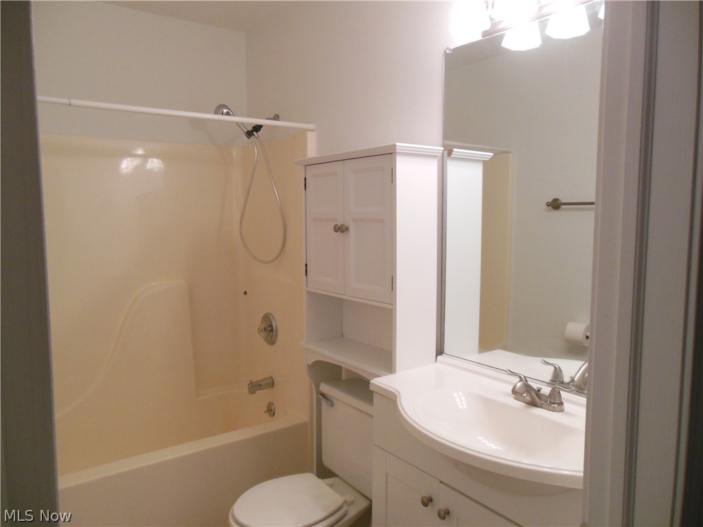 7703 Lake Road East Madison, OH 44057 - Photo 23 of 35 Gallery Image 23