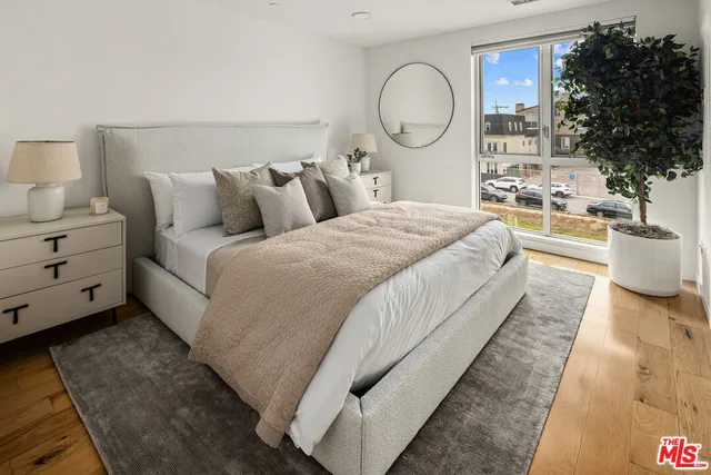 $1,950,000 | 310 Washington Boulevard, Unit 504, Marina del Rey, CA 90292
