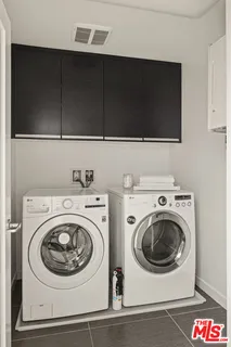 $1,895,000 | 310 Washington Boulevard, Unit 504, Marina del Rey, CA 90292