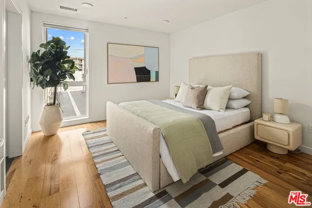 $1,950,000 | 310 Washington Boulevard, Unit 504, Marina del Rey, CA 90292