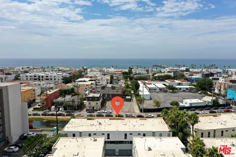 $1,895,000 | 310 Washington Boulevard, Unit 504, Marina del Rey, CA 90292