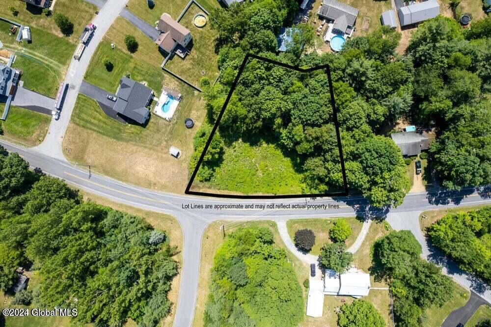 83 Traver Road Wilton, NY 12831 - Photo 2 of 9 3