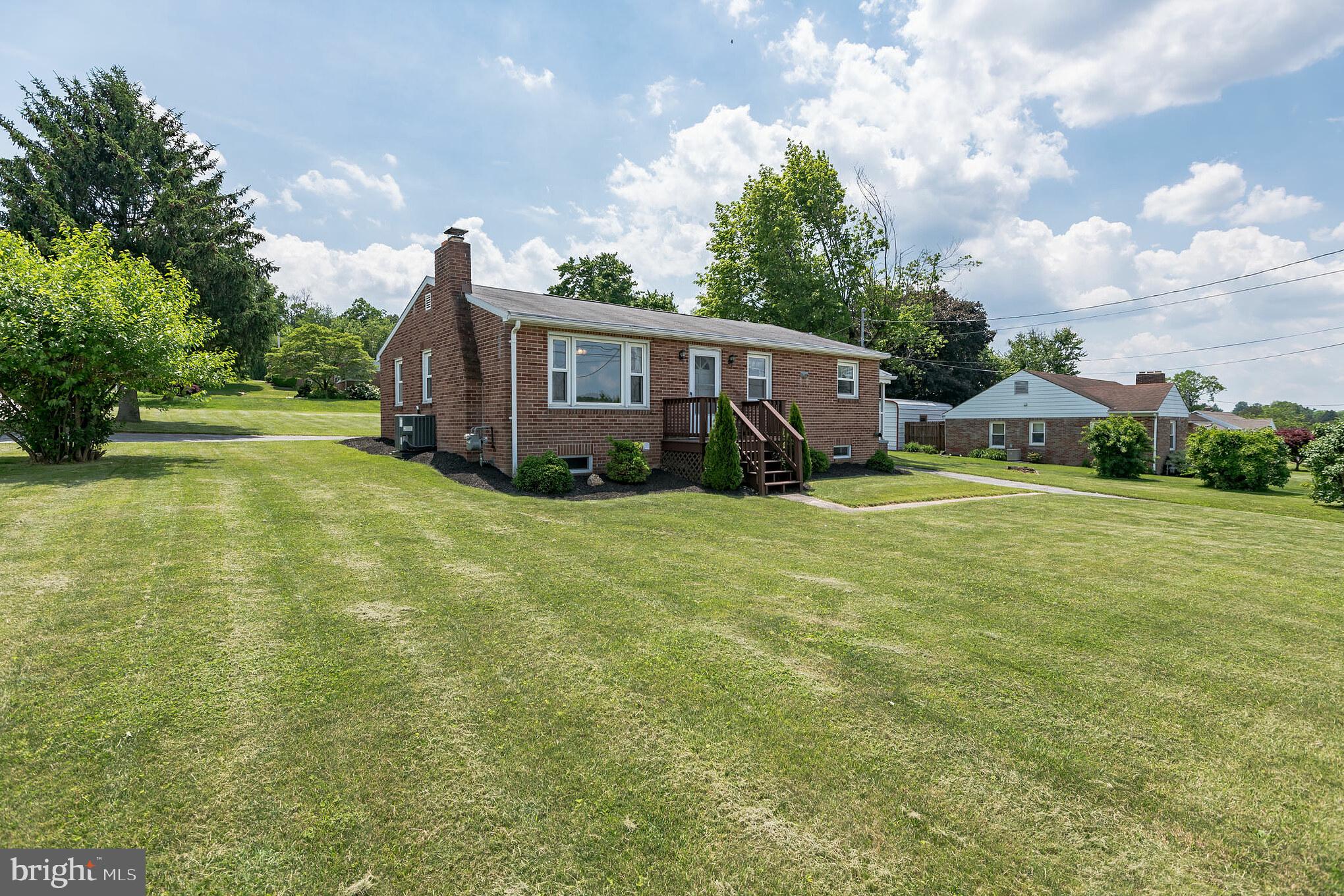 3024 East Prospect Road York, PA 17402 - Photo 3 of 30 Gallery Image 3