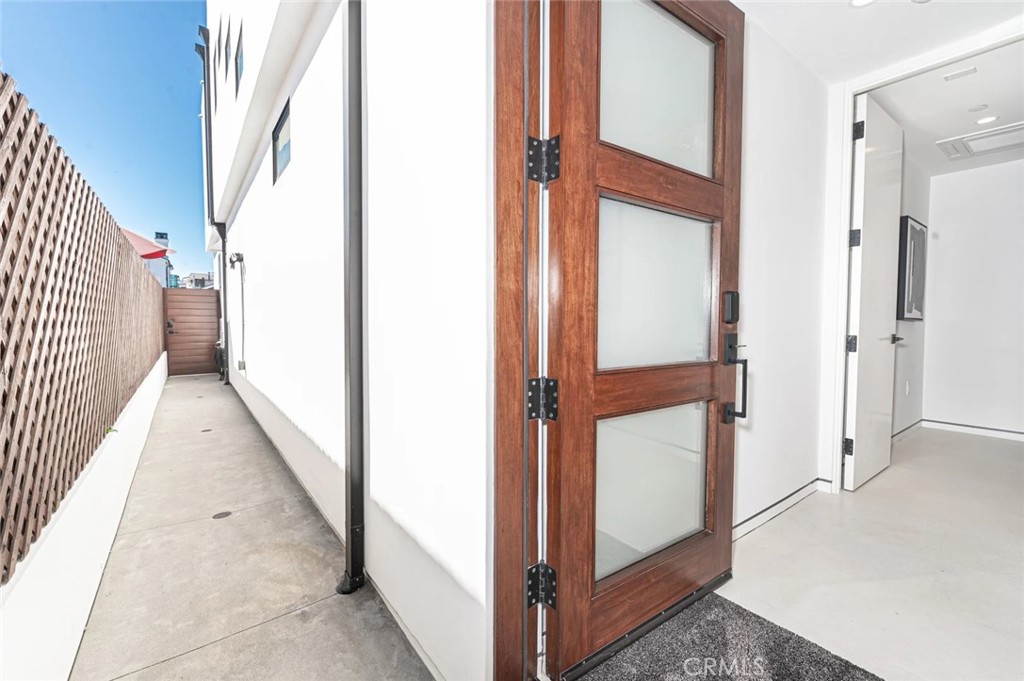 1034 West Balboa Boulevard, Unit B Newport Beach, CA 92661 - Photo 15 of 33