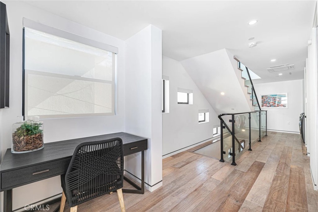 1034 West Balboa Boulevard, Unit B Newport Beach, CA 92661 - Photo 16 of 33 a view of a livingroom with furniture and a potted plant