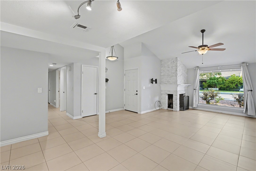 5620 Roseridge Avenue Las Vegas, NV 89107 - Photo 15 of 52