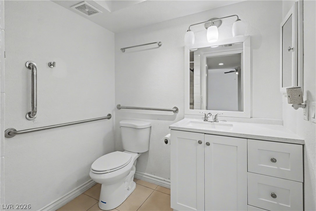 5620 Roseridge Avenue Las Vegas, NV 89107 - Photo 22 of 52