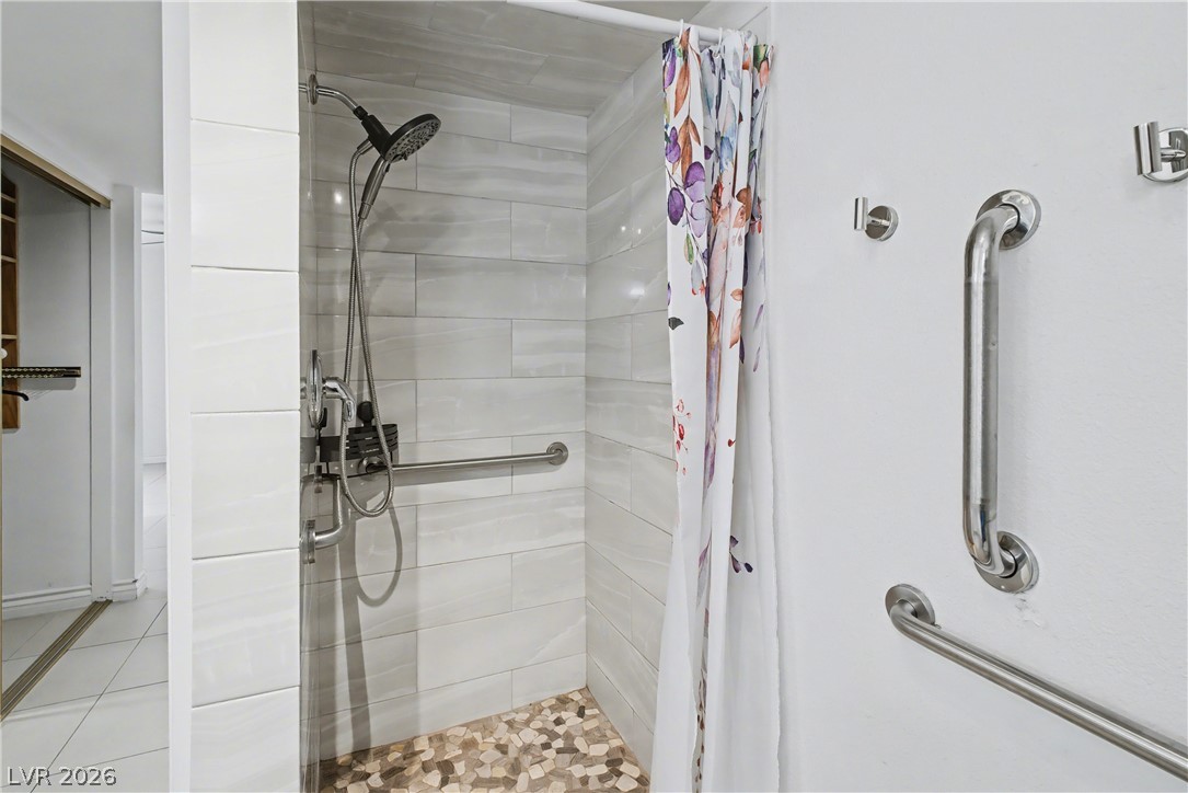 5620 Roseridge Avenue Las Vegas, NV 89107 - Photo 24 of 52