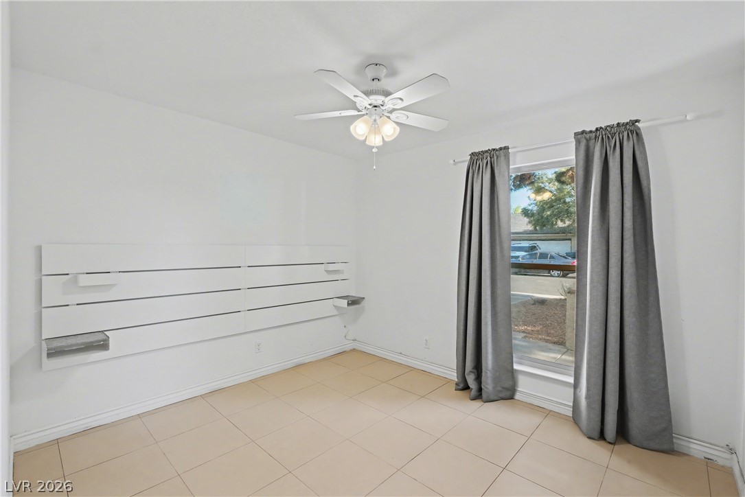 5620 Roseridge Avenue Las Vegas, NV 89107 - Photo 25 of 52
