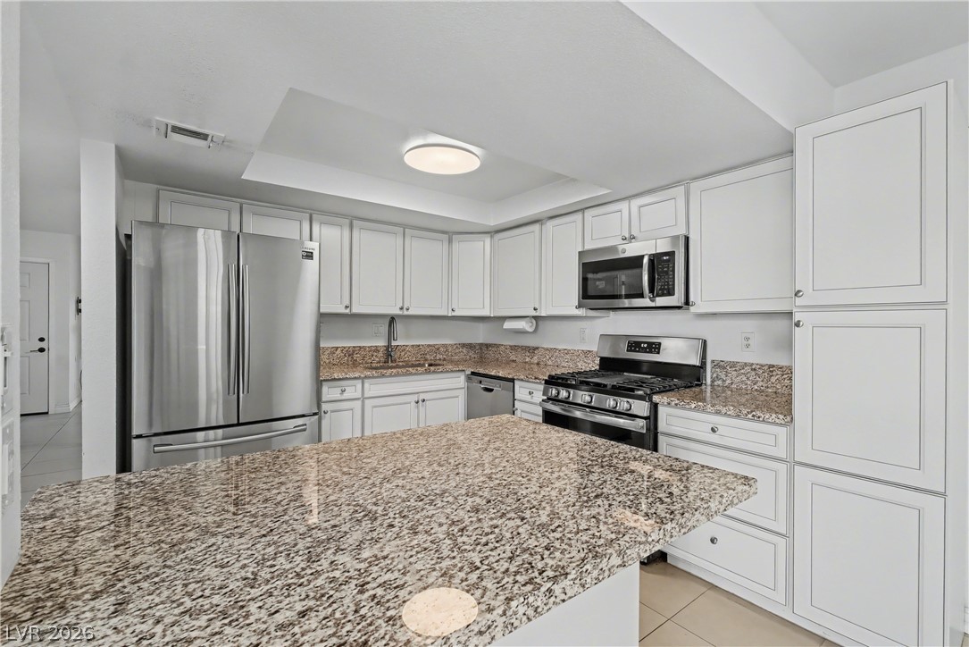 5620 Roseridge Avenue Las Vegas, NV 89107 - Photo 9 of 52