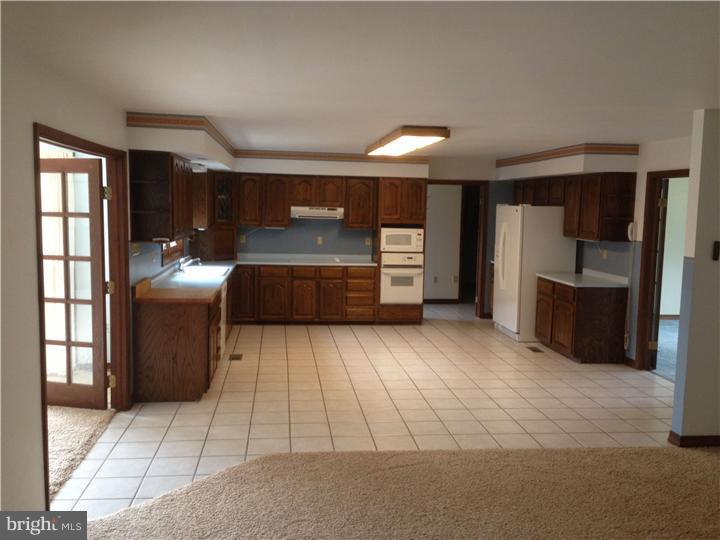 840 Doe Run Road Newark, DE 19711 - Photo 5 of 19 Kitchen