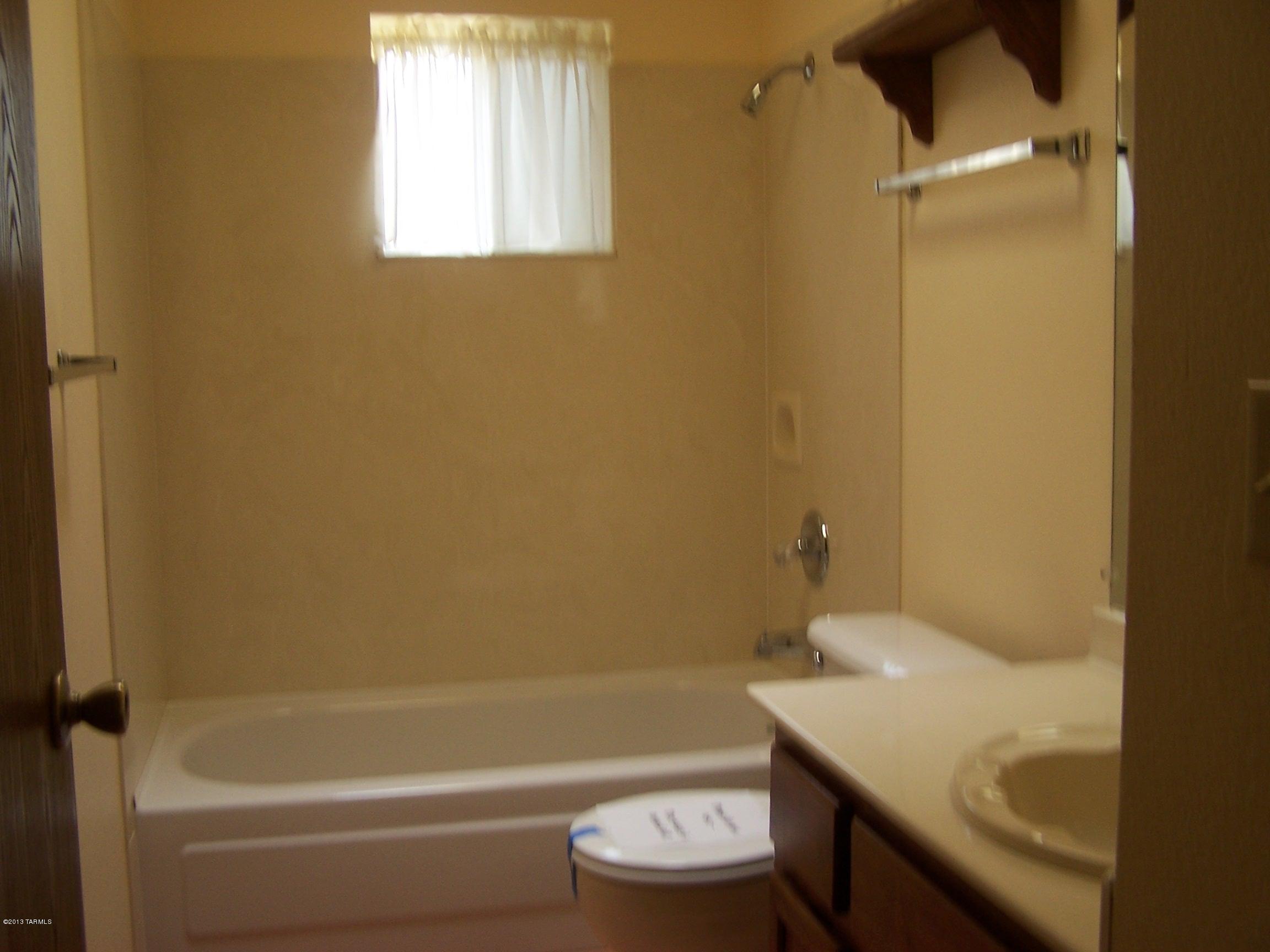 1880 South Cody Loop Road Oracle, AZ 85623 - Photo 9 of 28