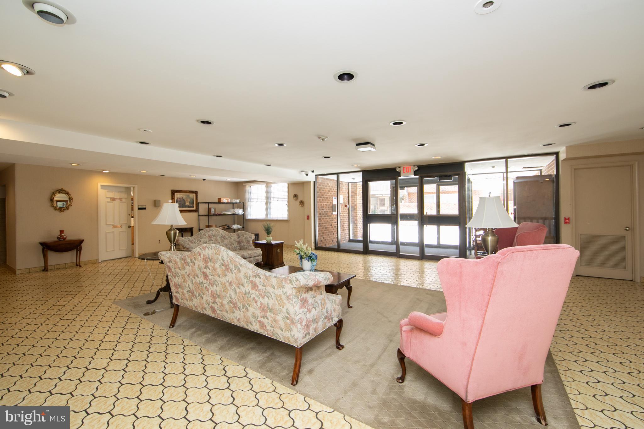 404 Haddonfield Commons, Unit 404 Haddonfield, NJ 08033 - Photo 33 of 37 Gallery Image 33