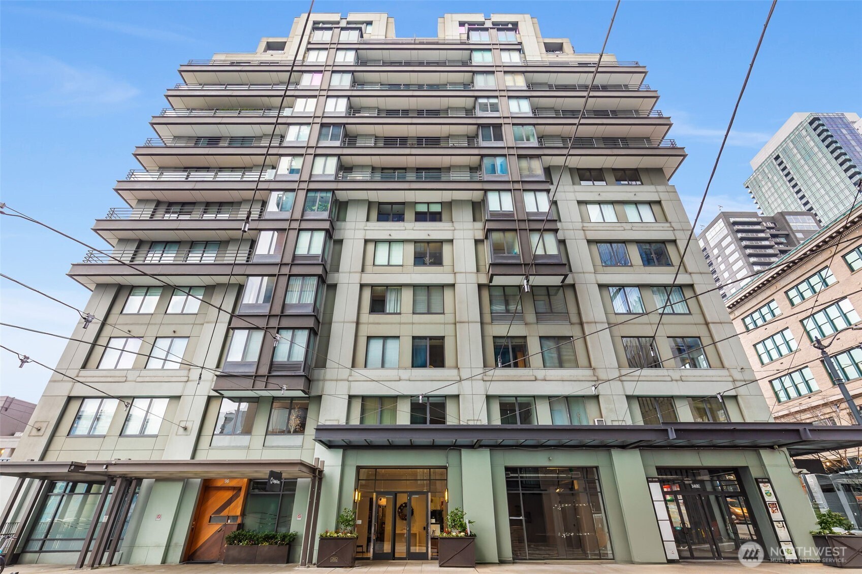 98 Union Street, Unit 206 Seattle, WA 98101 - Photo 29 of 35 a front view of a building