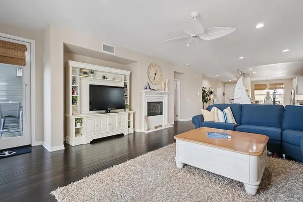 $989,500 | 1540 Seabridge Lane, Oxnard, CA 93035