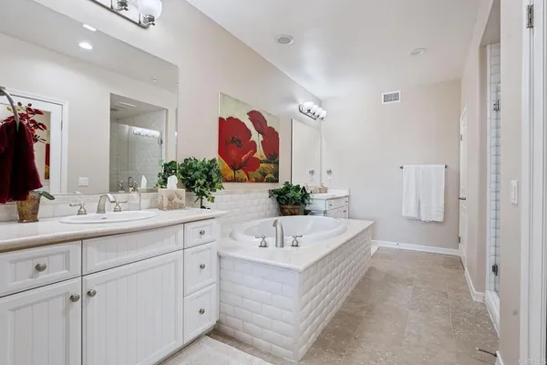 $989,500 | 1540 Seabridge Lane, Oxnard, CA 93035