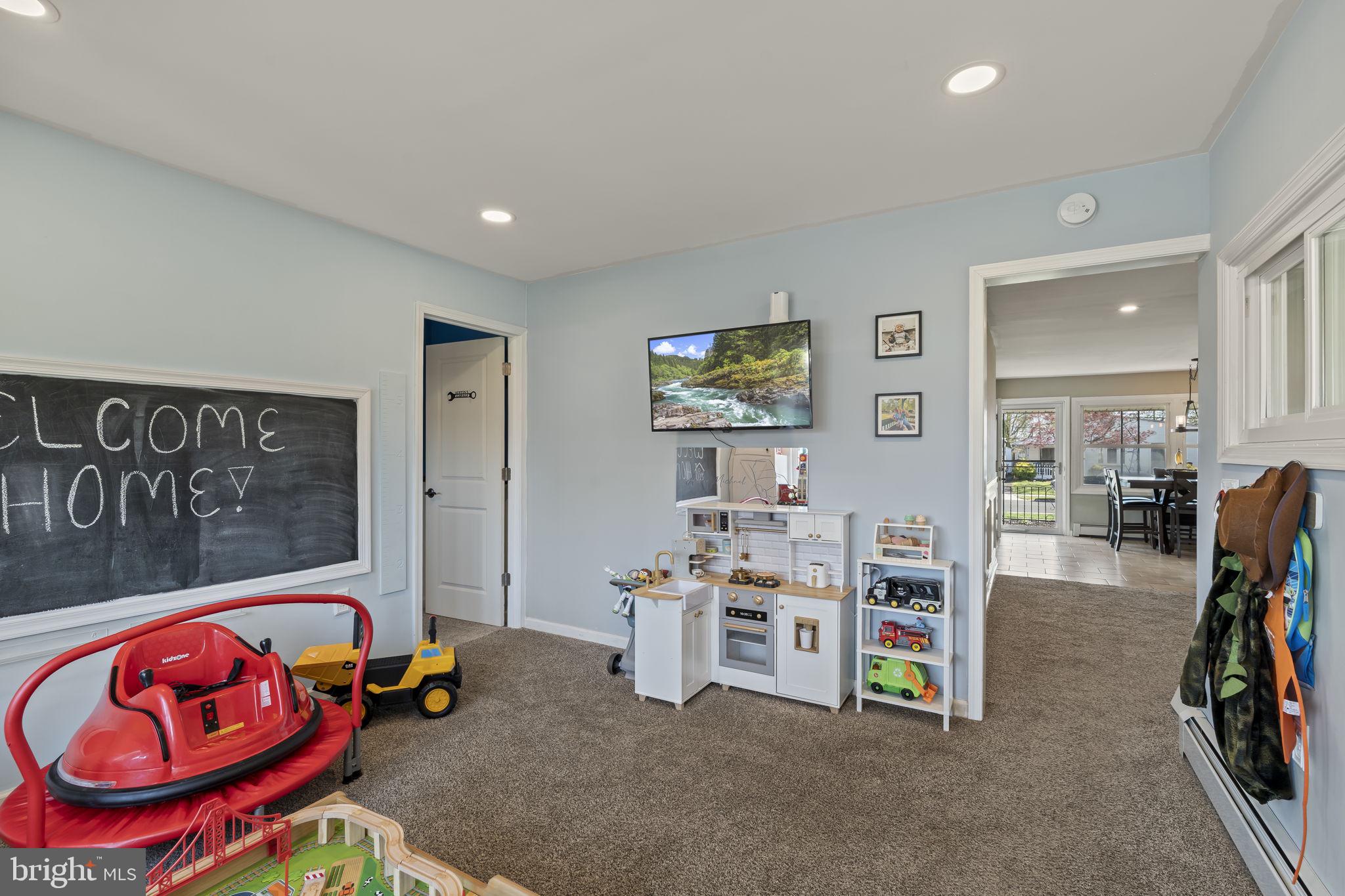 17 Gun Road Levittown, PA 19057 - Photo 15 of 35