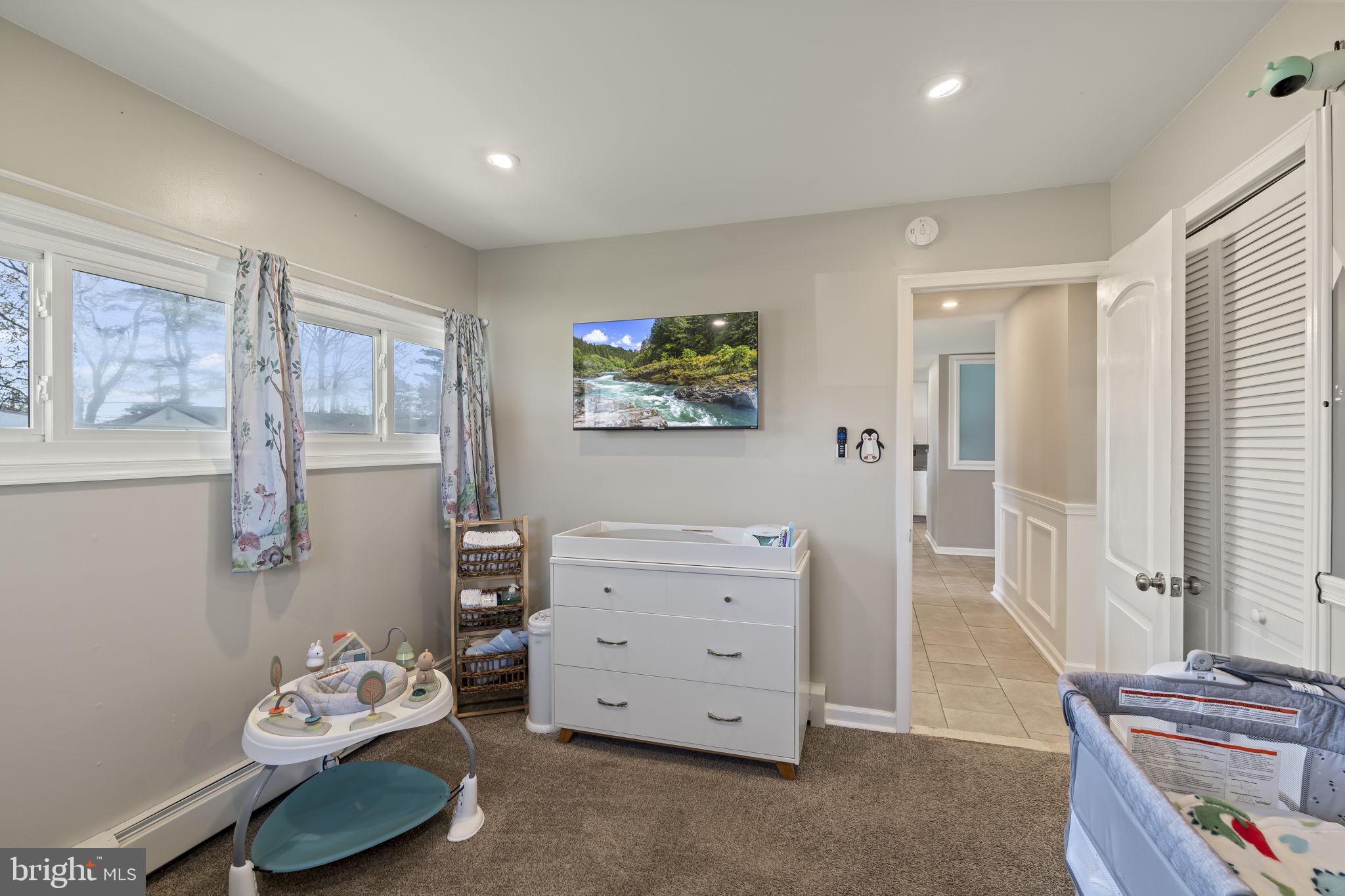 17 Gun Road Levittown, PA 19057 - Photo 21 of 35