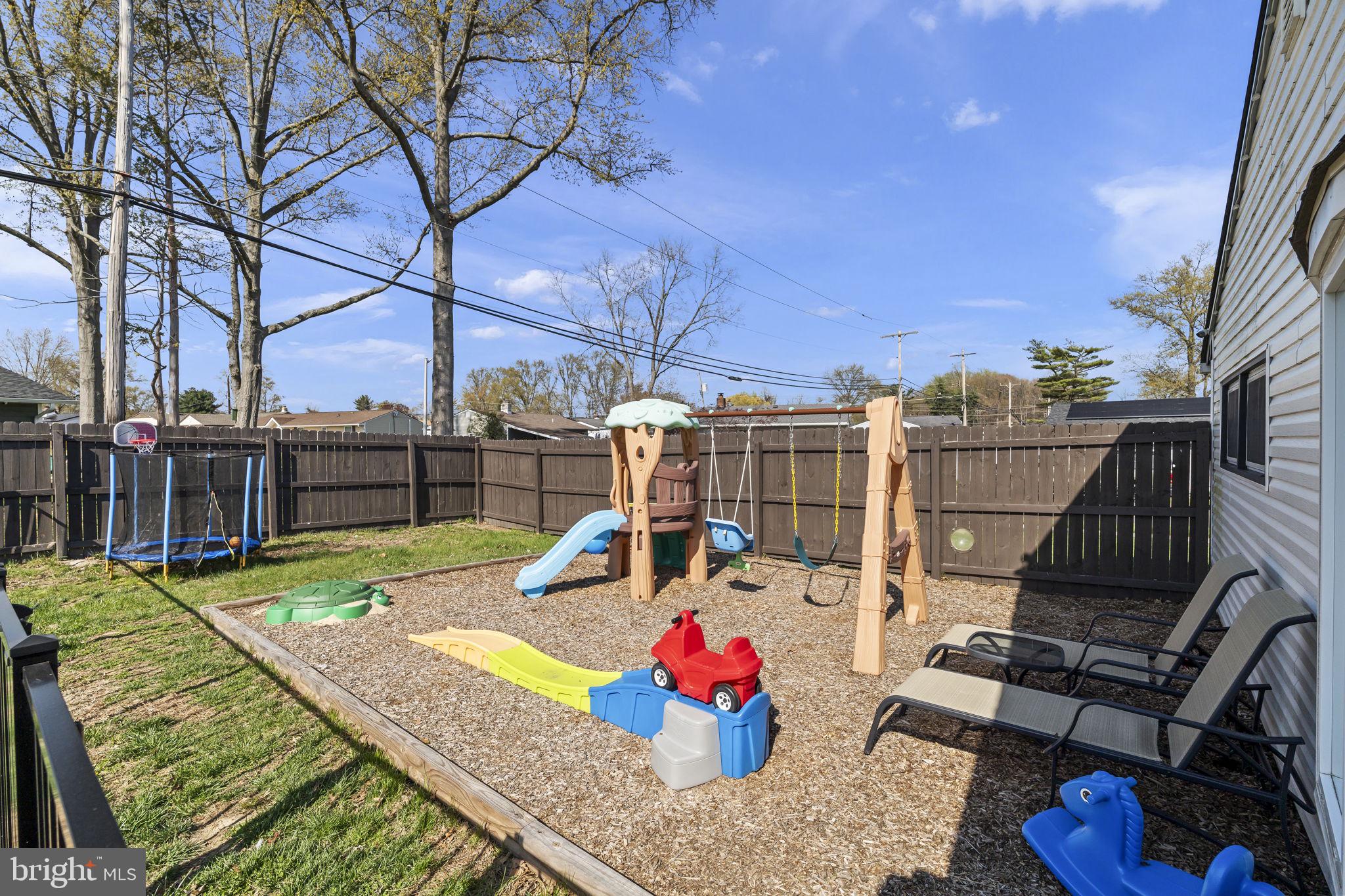 17 Gun Road Levittown, PA 19057 - Photo 30 of 35