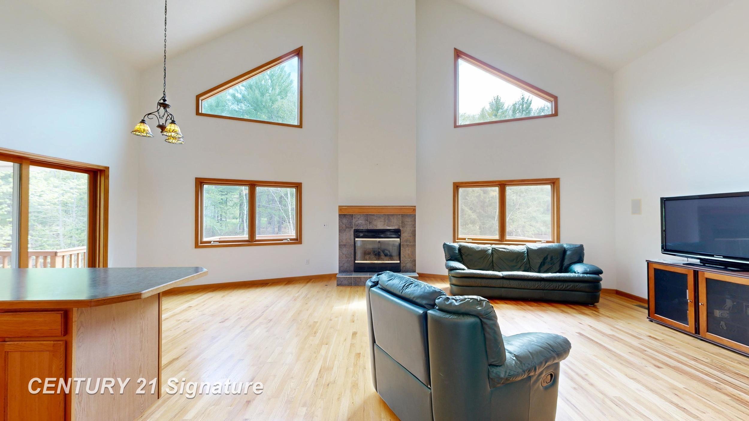 1724 Middle Point Drive Alger, MI 48610 - Photo 5 of 53