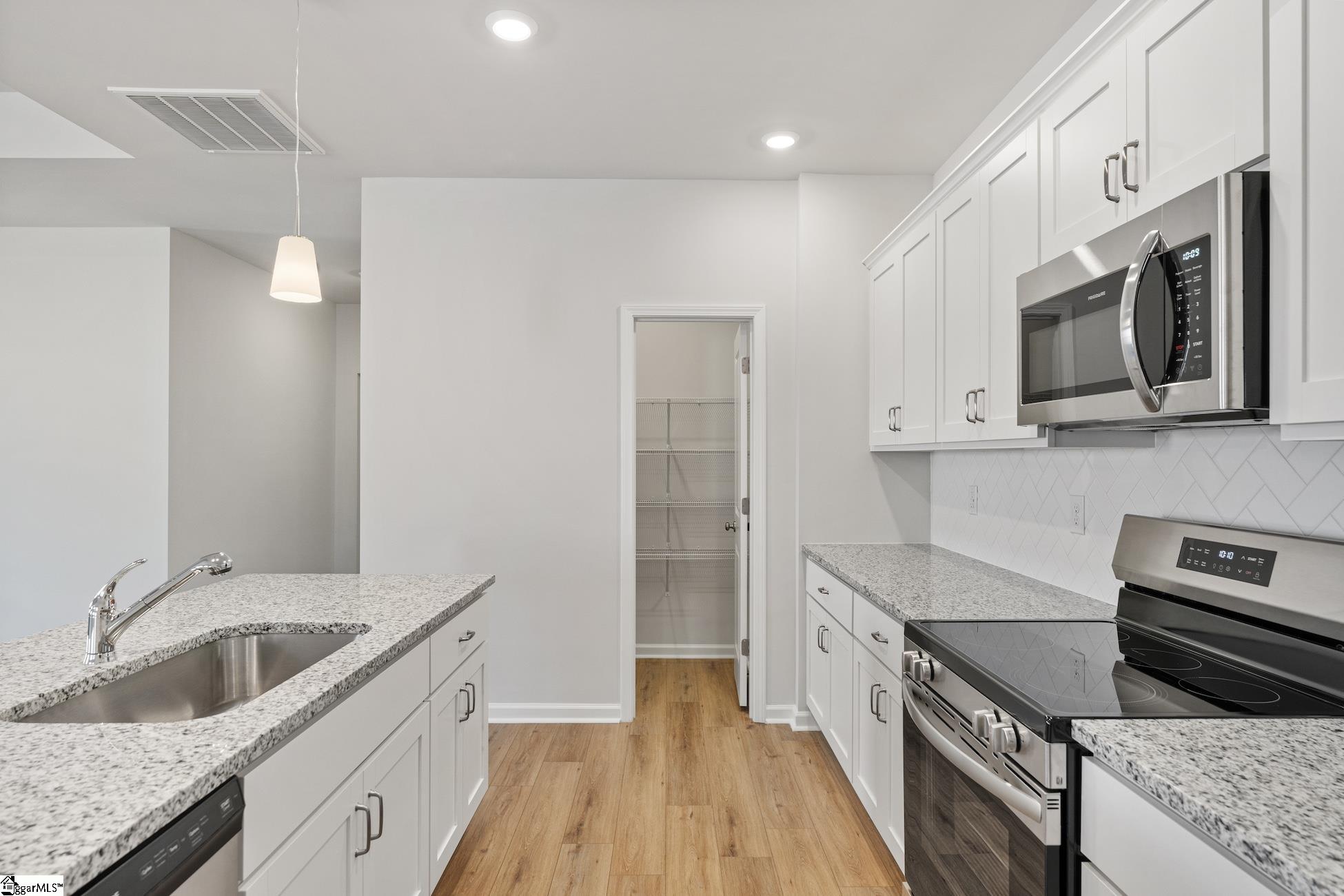 7010 Fairview Falls Drive Chesnee, SC 29323 - Photo 11 of 27