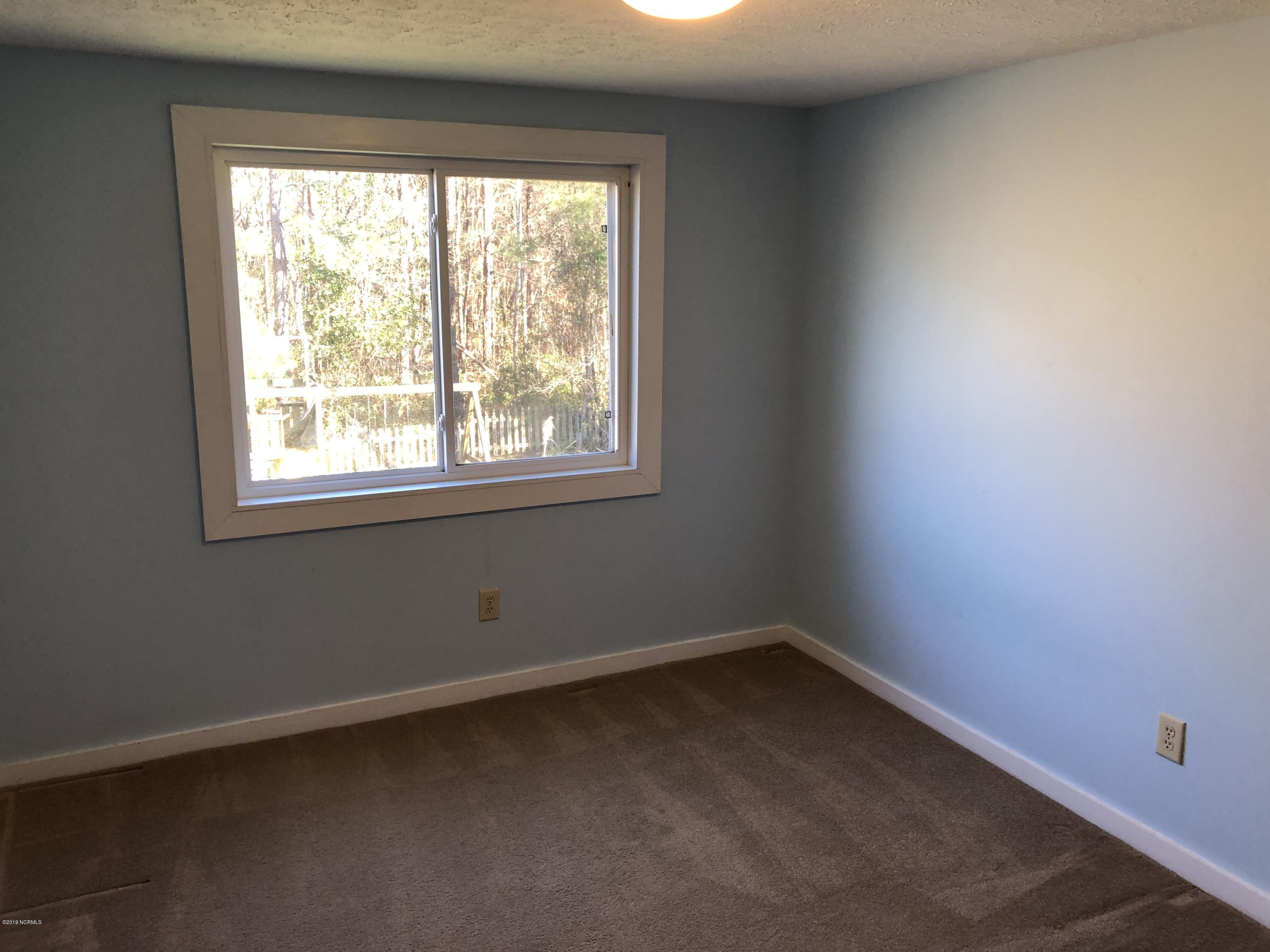 412 Friendly Road Morehead City, NC 28557 - Photo 12 of 21 Dining room