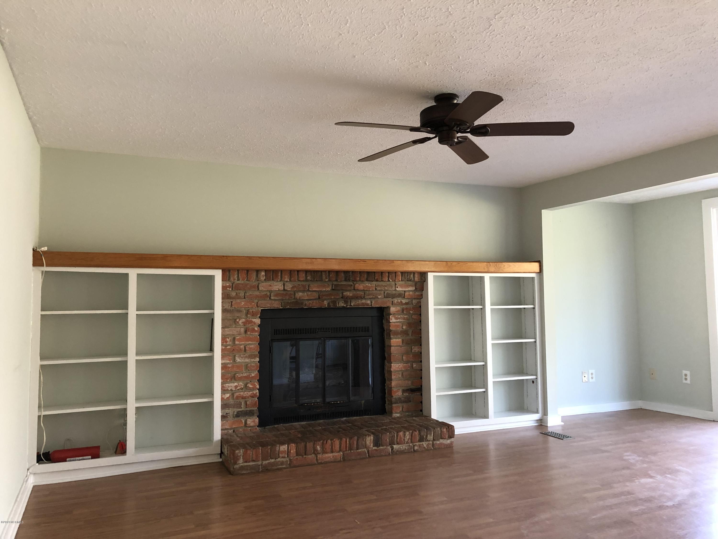 Fireplace built ins