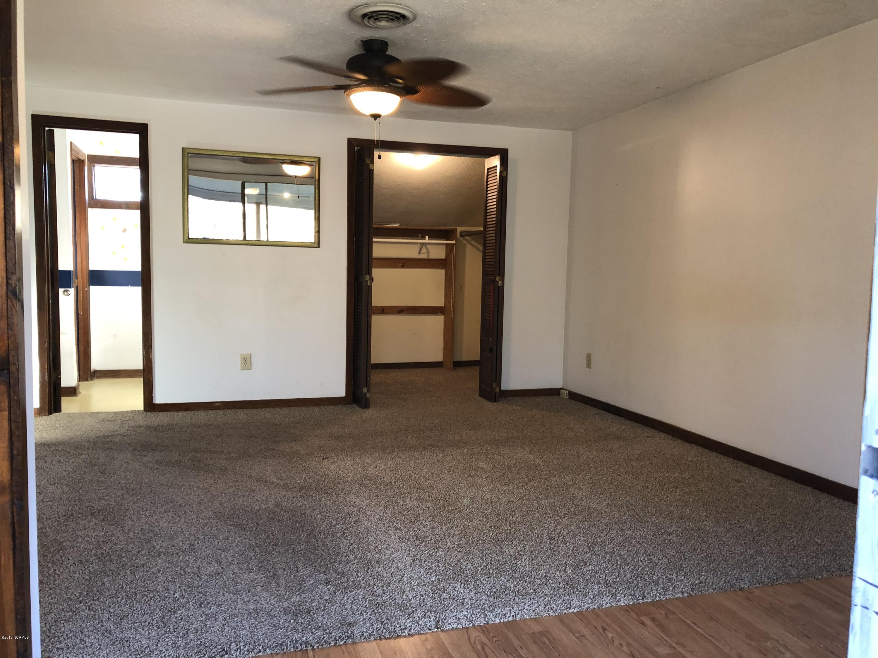 412 Friendly Road Morehead City, NC 28557 - Photo 10 of 21 Master Bedroom