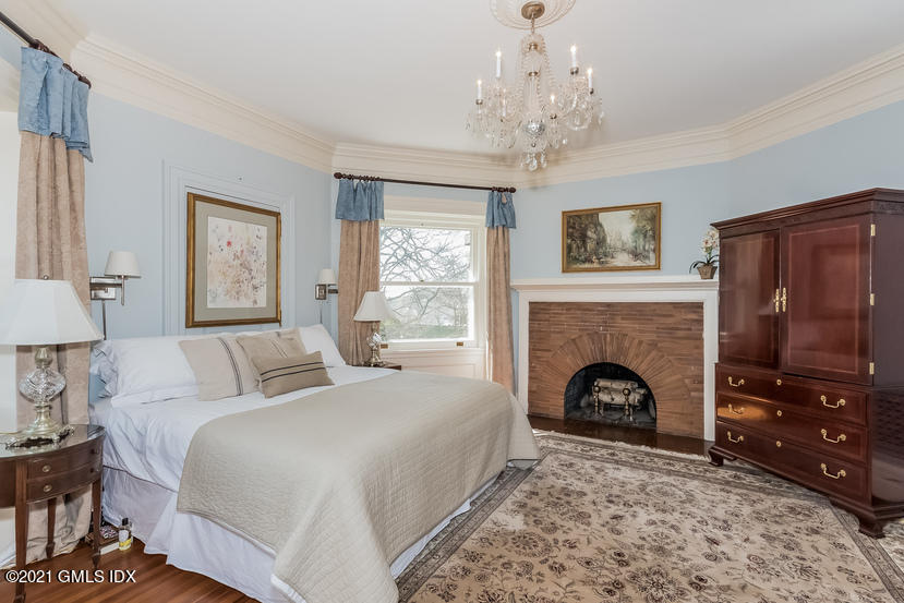 432 Field Point Road Greenwich, CT 06830 - Photo 29 of 56 042-Master_Bedroom-1572646-mls