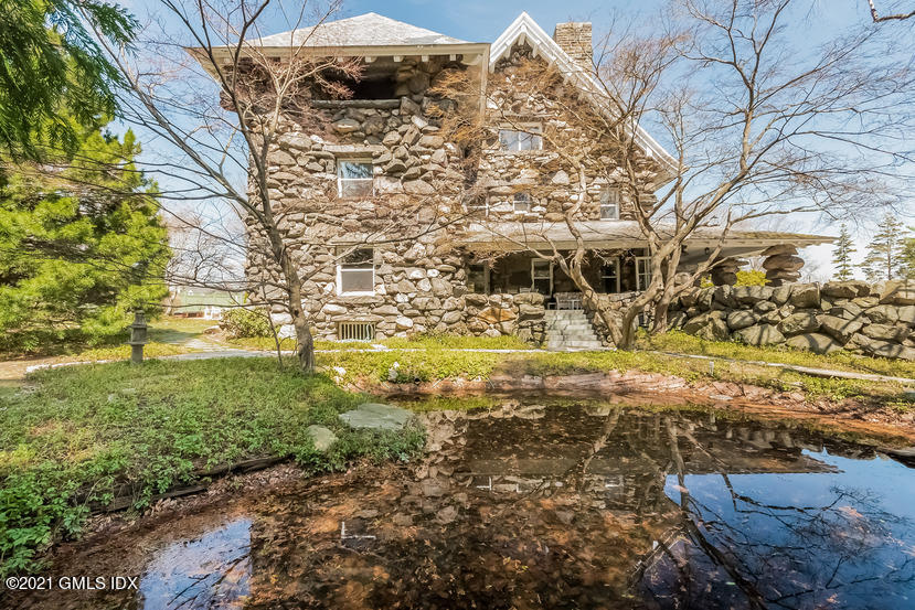 432 Field Point Road Greenwich, CT 06830 - Photo 50 of 56 a view of yard with large trees