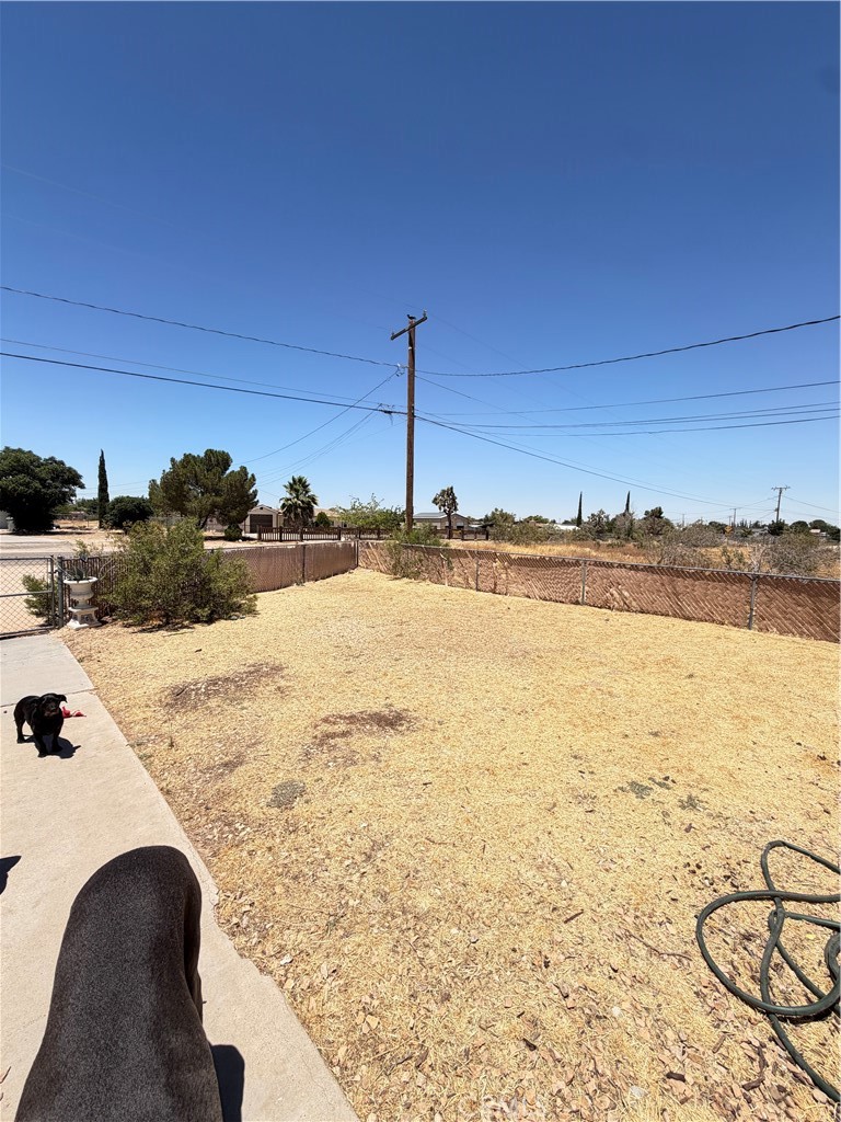 10623 4th Hesperia, CA 92345 - Photo 11 of 54