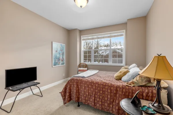 $549,900 | 2921 Woodridge Circle Northeast, Unit 43, Grand Rapids, MI 49525