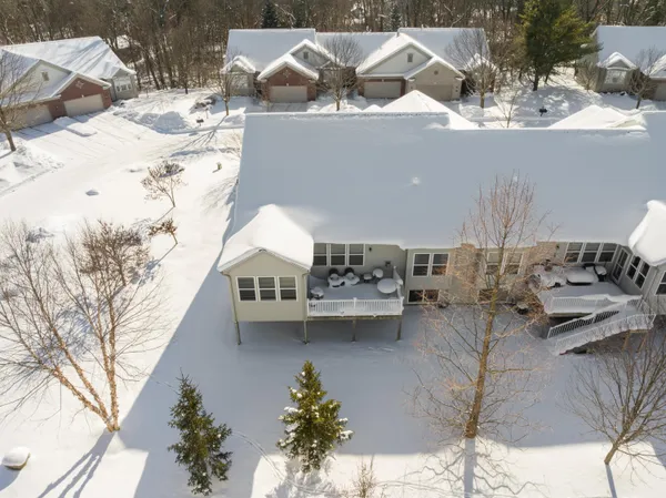 $549,900 | 2921 Woodridge Circle Northeast, Unit 43, Grand Rapids, MI 49525