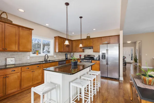 $549,900 | 2921 Woodridge Circle Northeast, Unit 43, Grand Rapids, MI 49525