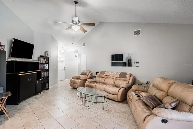 $355,000 | 2013 Shadow Pine Drive, Brandon, FL 33511