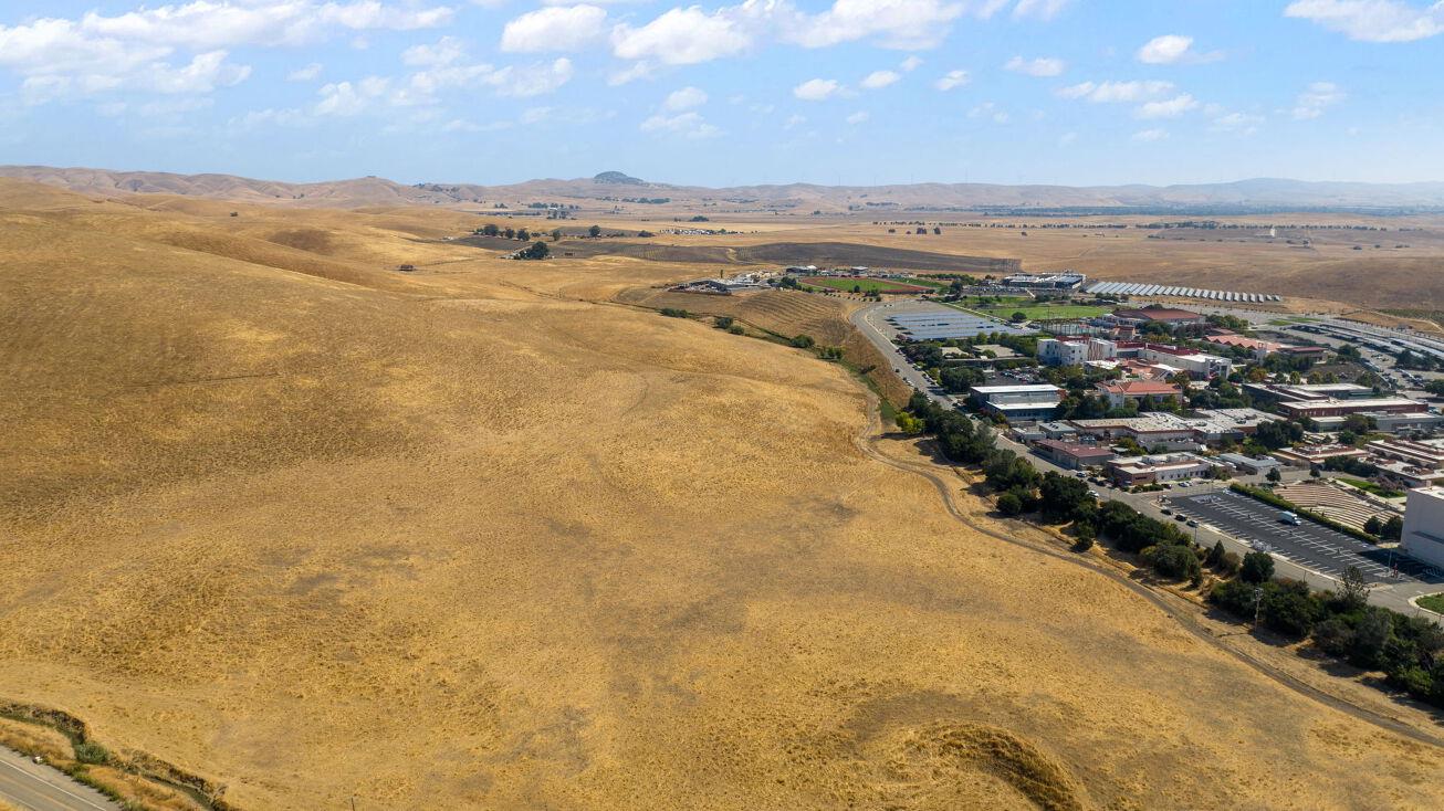 1 Collier Canyon Road Livermore, CA 94551 - Photo 8 of 9 a view of an ocean