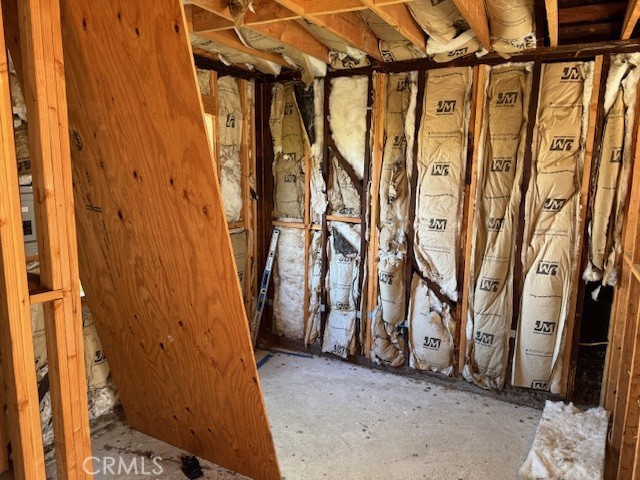 2941 Baltic Avenue Long Beach, CA 90810 - Photo 19 of 30 a view of under an umbrella