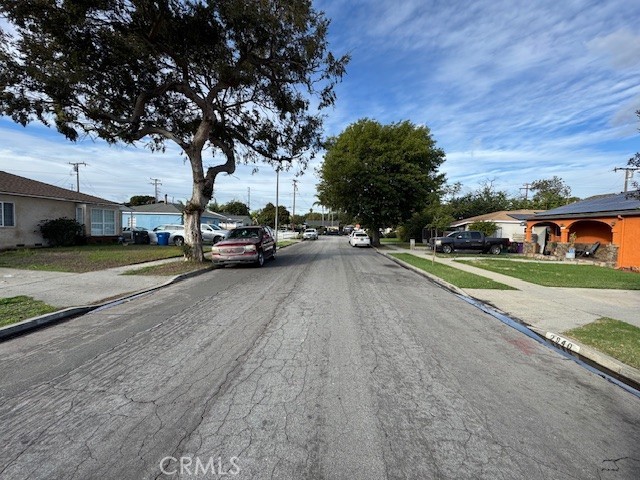 2941 Baltic Avenue Long Beach, CA 90810 - Photo 9 of 30 a view of street with parked cars